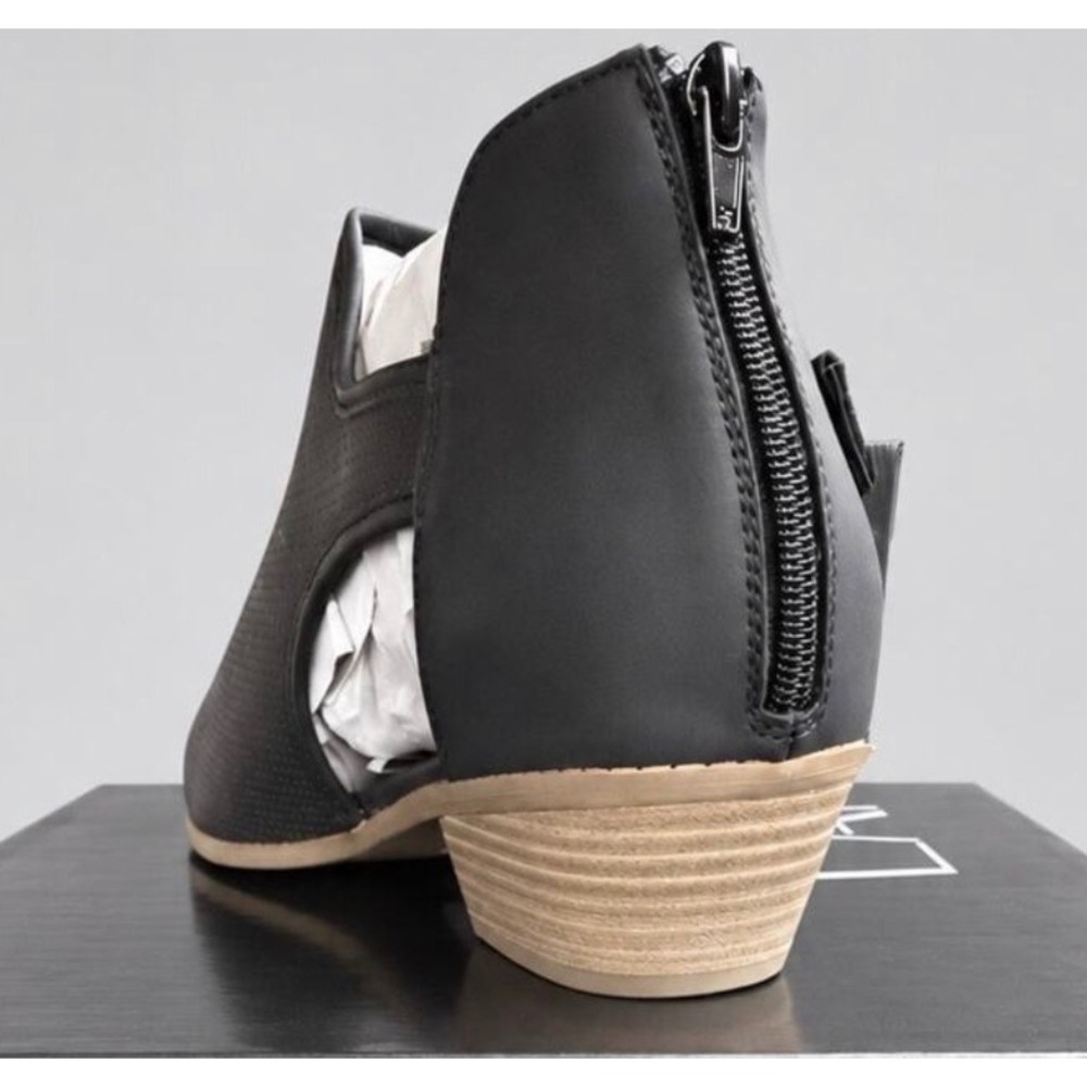 Lane Bryant Black Perforated Cutout Ankle Booties Wide Width Sz 10W NIB - Picture 3 of 8